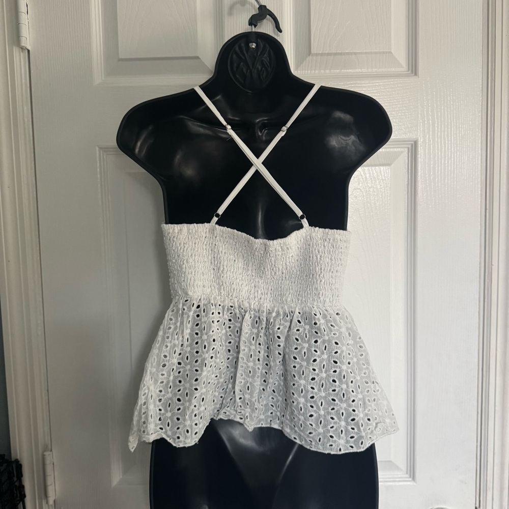 3 for $15 Niay White Eyelet Lace Peplum Top - size S - Picture 2 of 3